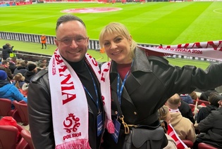 Magda Narożna przyłapana na meczu Polska Albania z narzeczonym. Tak wyglądał ich wspólny wieczór