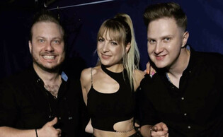 Magda Narożna rozwaliła system! Zobaczcie co działo się na koncercie w Pile zespołu Piękni i Młodzi! 