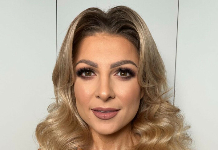 Magdalena Narożna bez makijażu - tak naprawdę wygląda liderka zespołu Piękni i Młodzi