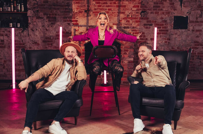 Magdalena Narożna i jej zespół z nowością pt. "Za rok"! Zobacz przedpremierę! Czy to będzie hit? 