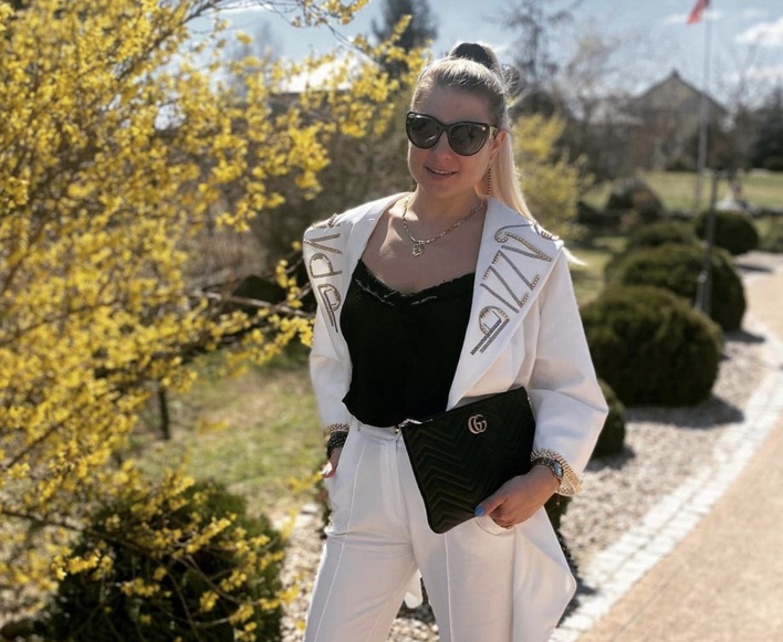 Magdalena Narożna pozuje z małym dzieckiem! Gwiazda disco polo przekazała radosną nowinę!