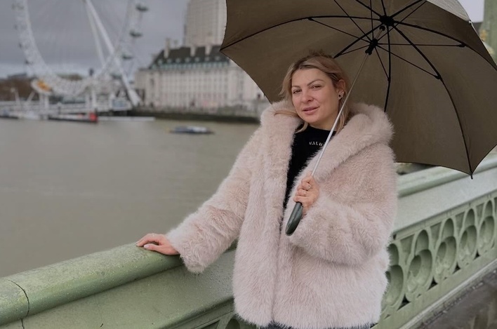 Magdalena Narożna z Piękni i Młodzi uciekła z Polski? Gwiazda disco polo pokazała zdjęcia z Londynu