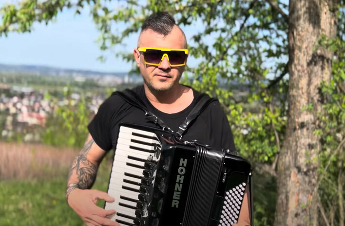 Wyjątkowe życzenia dla Zbigniewa Stonogi od Łukasza Mikulskiego Magik Band z okazji 30-lecia małżeństwa! | VIDEO