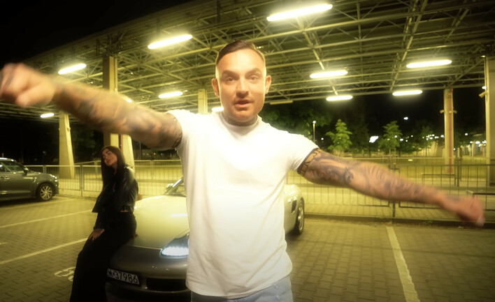 MAKA z poruszającym utworem „200 km/h”. Tyle wystarczy, by poczuć wszystko na nowo

