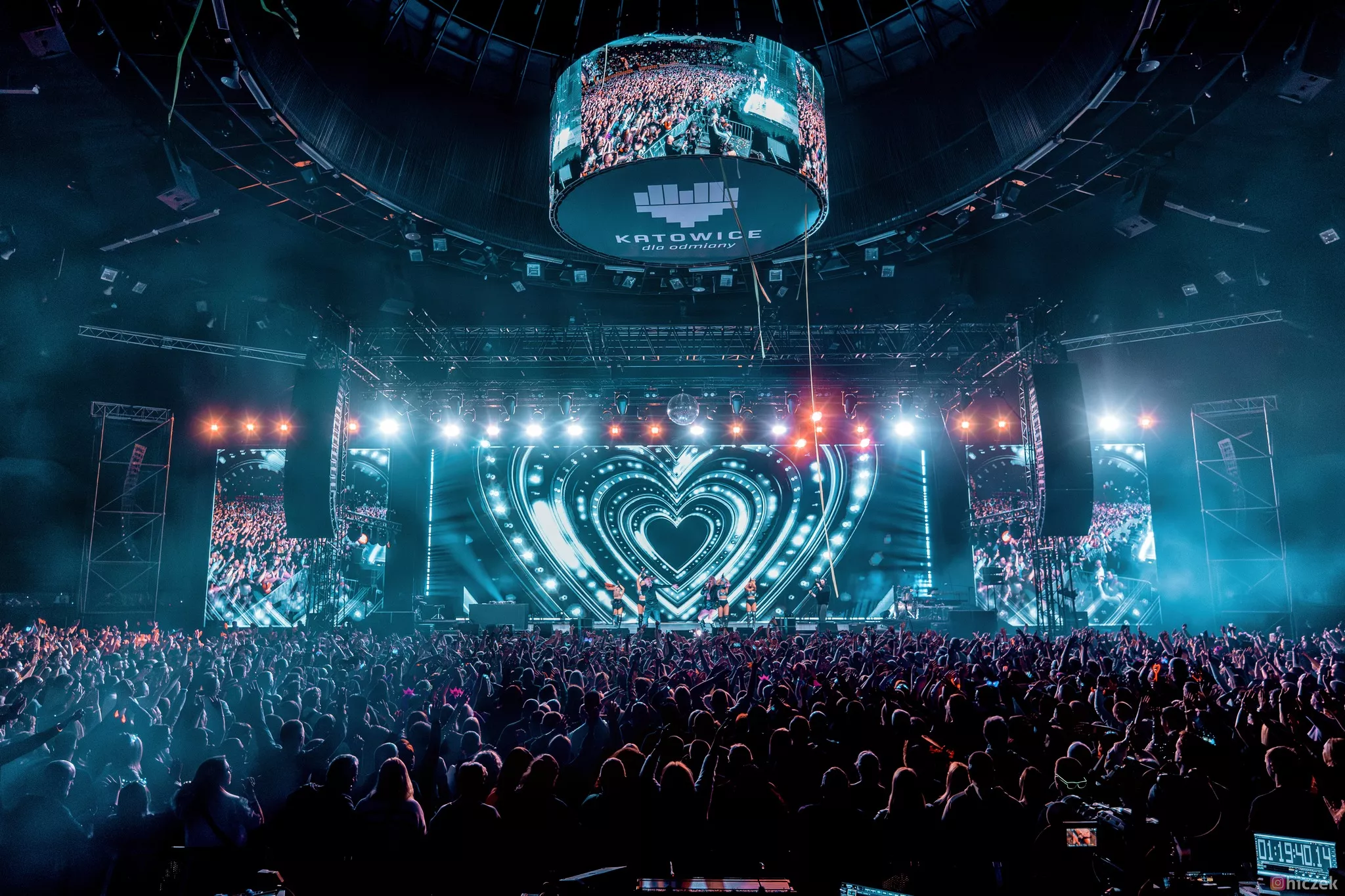 Małgorzata Główka z CamaSutra zaśpiewała na żywo „Tego chcesz”. Nagranie z Tanecznego Spodka robi wrażenie