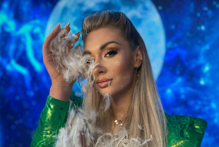 Małgorzata Główka z zespołu Camasutra czaruje w zielonej stylizacji – Gorące zdjęcia z planu Polo TV