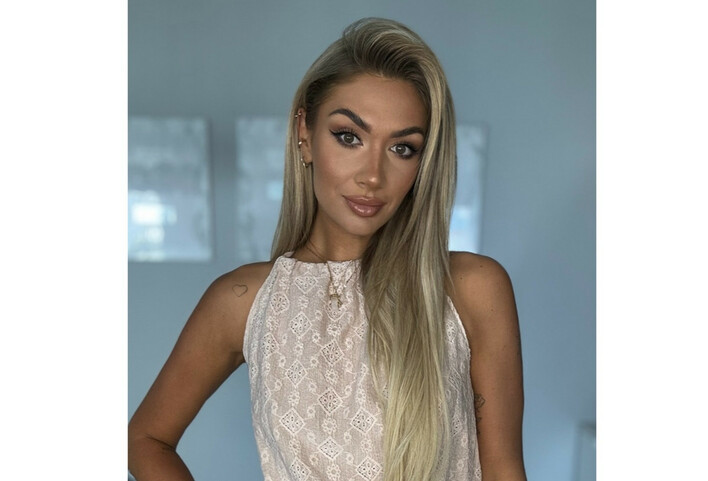 Małgorzata Główka Zachwyca w Letniej Sukience!  To HIT tego lata?! Odkryj Jej Styl na Lato 2024
