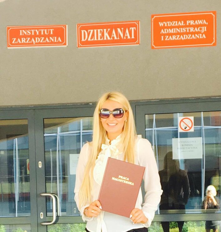 Małgosia (Camsutra) z magisterką na 5!