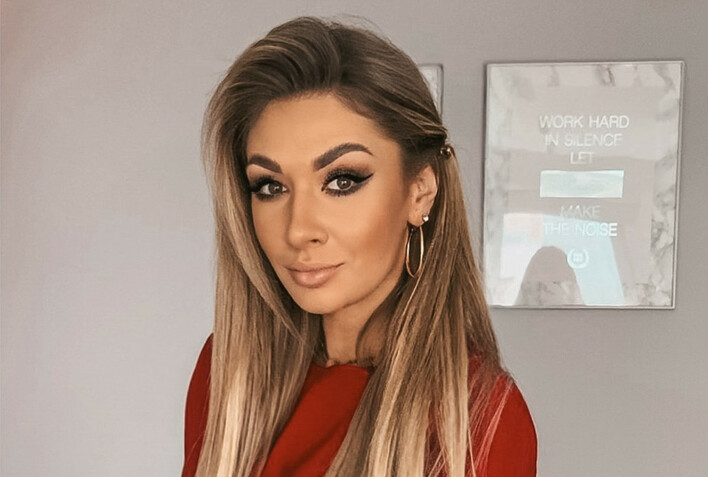 Małgosia Główka w ognistej czerwieni! Zaskakująca metamorfoza gwiazdy disco polo