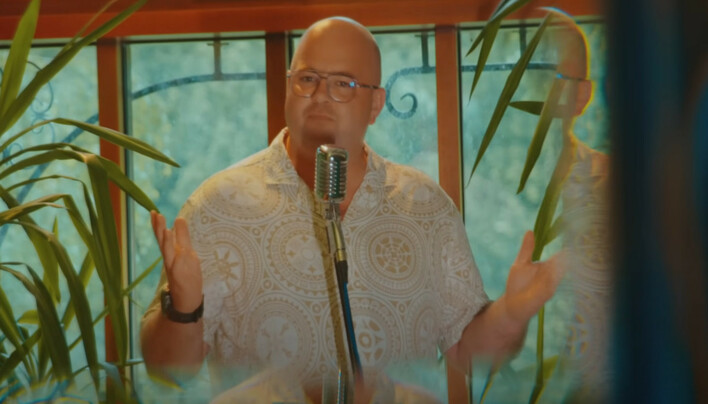 Marcin Kotecki zaskakuje nową produkcją. Czy „O miła moja” to najbardziej osobisty utwór artysty?