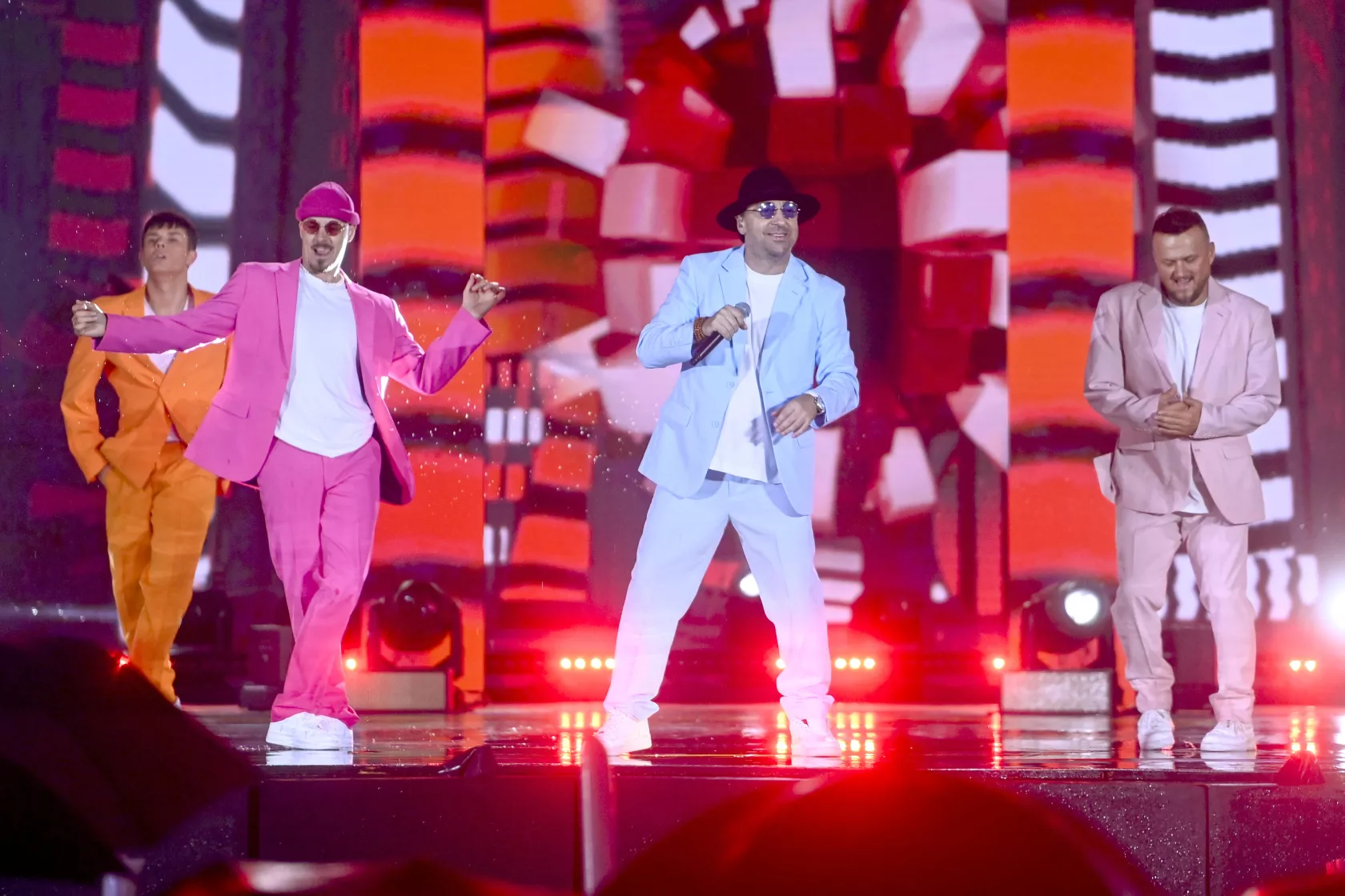 Marcin Miller Boys znów na ustach wszystkich! Zobaczcie co wyprawiał na scenie imperator disco polo | VIDEO