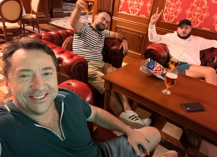 Marcin Miller Boys w niesamowitym hicie „Tankowanie nocą„! Posłuchajcie jak imperator disco polo zaśpiewał znakomity przebój!