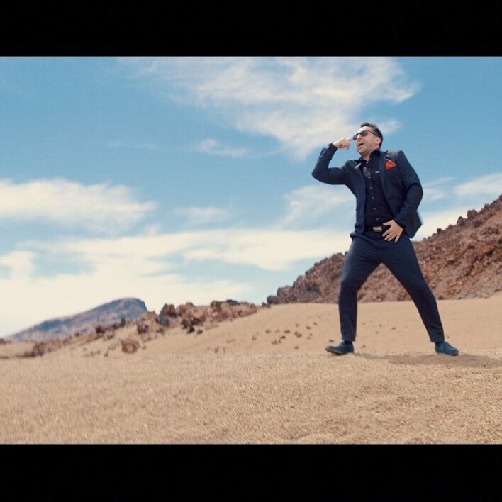 Marcin Miller, piękna kobieta i cudowne widoki! Nowy teledysk od grupy Boys pt. "Oczy szafirowe"!