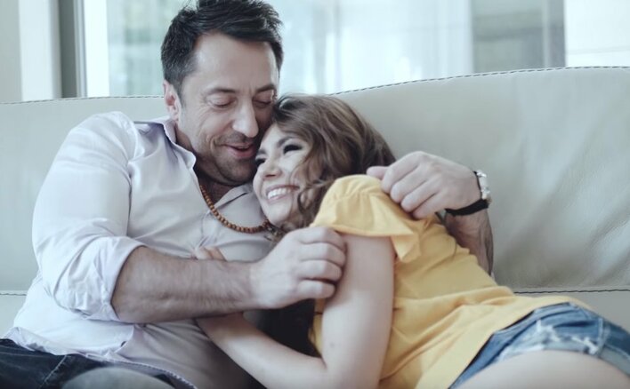 Marcin Miller z Boys, przepiękna brunetka i 17 milionów na koncie! Świat disco polo oszalał!