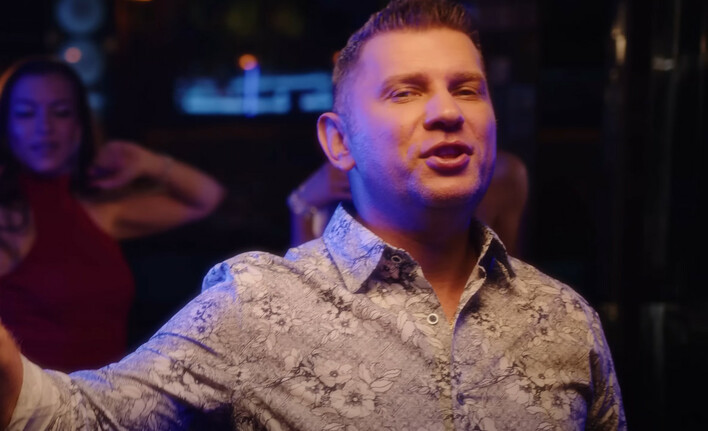 Marcin Siegieńczuk - mistrz disco polo powraca z nowym singlem „Co v Vegas„! To muzyczny sztos!