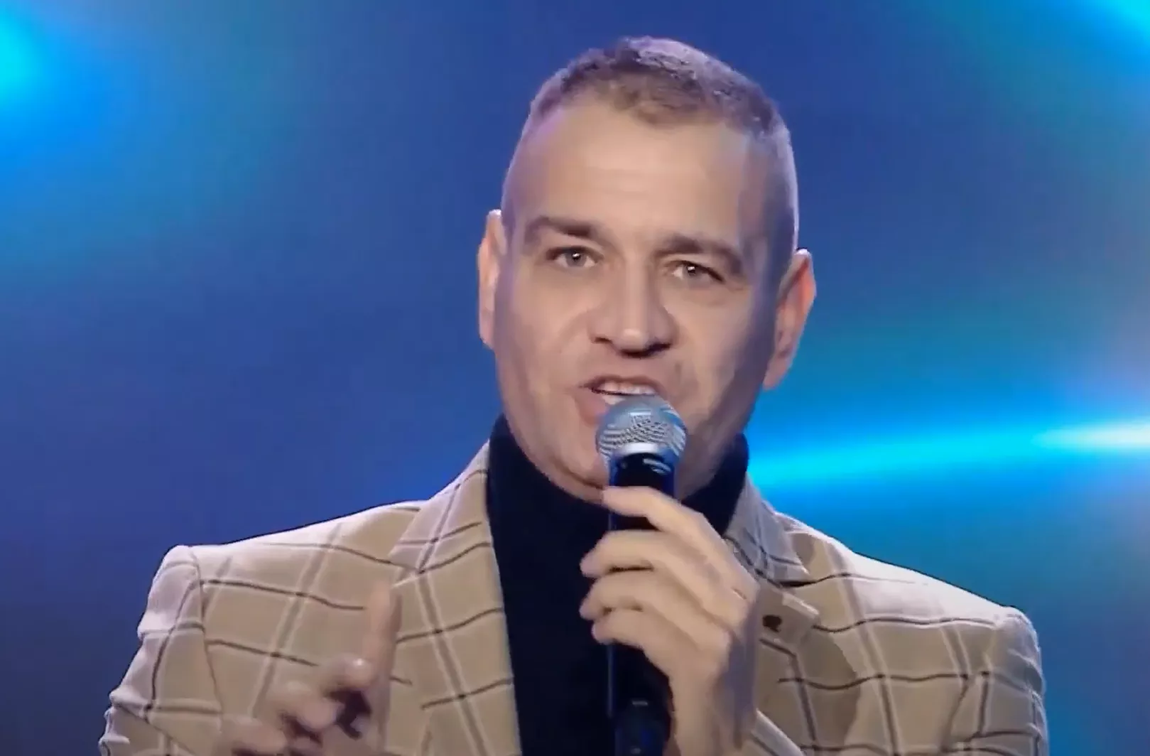 Marek Tywończuk - Model MT powrócił na scenę! Legendarny artysta disco polo wykonał swój nieśmiertelny przebój w telewizji! Pamiętasz ten utwór?!