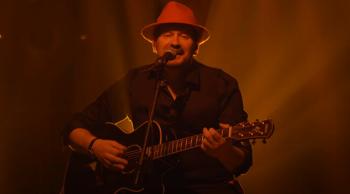 To nie jest disco polo! Mariusz Winnicki z zespołu Classic na żywo w niecodziennym repertuarze! Gwiazdor disco polo zamyka tym usta hejterom?!