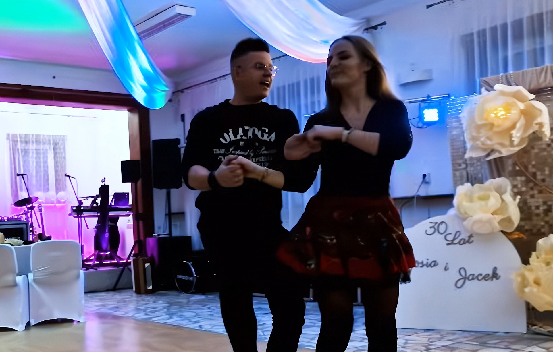 Massive nagrał nową wersję "Halo tu Londyn" zespołu Weekend! 