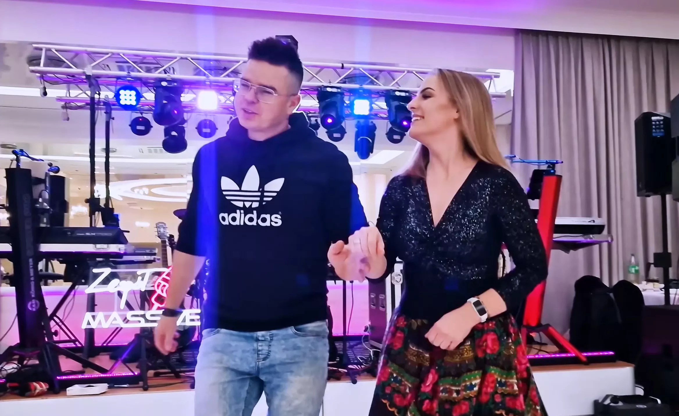 Mega premiera: Massive sięgnął po wielki hit Akcentu. „Mała figlarka"