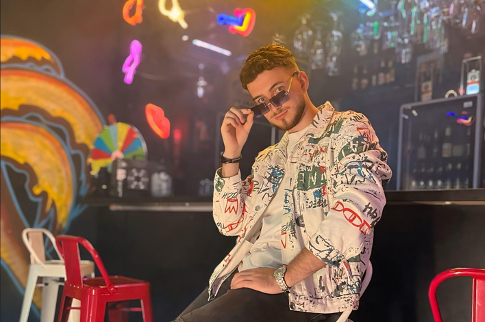 Mateusz Wojtania z DiscoBoys rozpoczyna solową karierę! Zobacz przedpremierę "Randevu"