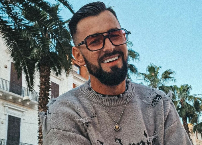 Lato należy do księcia latino?! Matt Palmer podbija świat muzyki najnowszym hitem „Barcelona„! Ten dźwięk to VIRAL na TikToku!