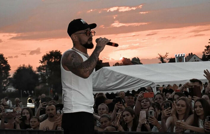 VIDEO: Matt Palmer królem występów na żywo?! Publiczność przed sceną oszalała! Ten HIT „Będę Twym Aniołem„ śpiewali wszyscy 