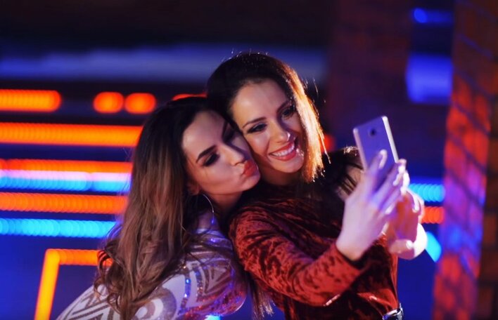 Mavers - Wyjątkowa Nieznajoma | Gorąca premiera