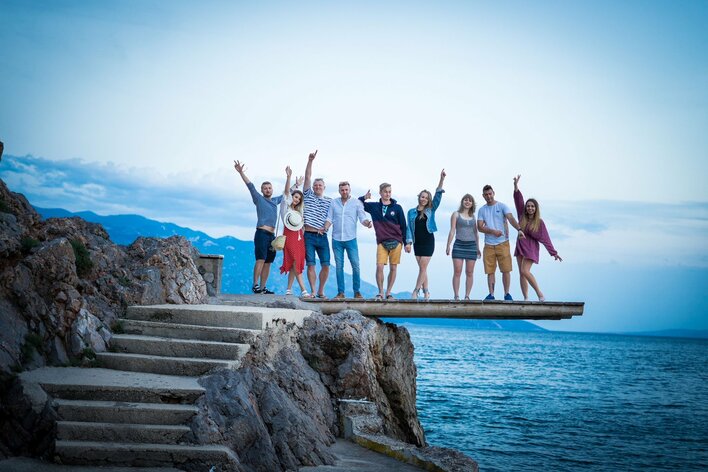 Mayster - Bawić Się | Premiera klipu