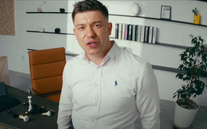 Mega premiera: Detmi wraca z przebojem ”9 żyć”! Czy to nowy hit disco?