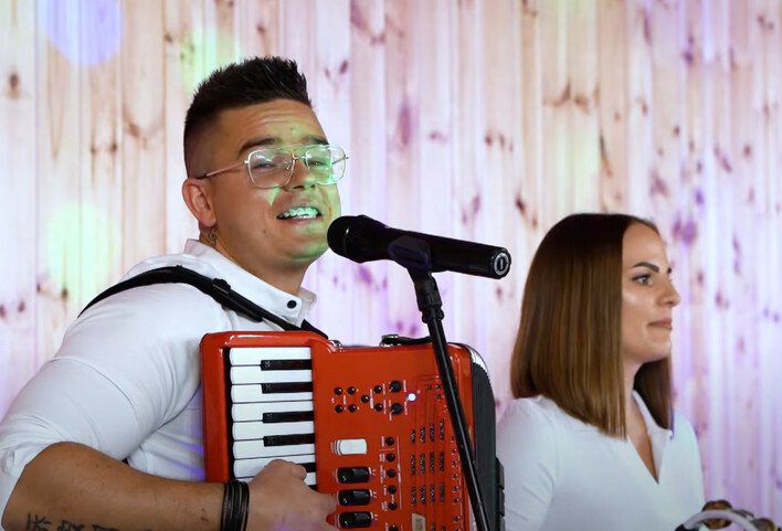 Mega premiera: Taneczna petarda od MASSiVE! ”Góraleczka” powraca w nowym stylu i robi furorę

