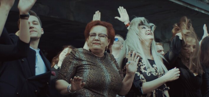 Strzał w dziesiątkę w świecie disco polo! Long & Junior i Googlebox w najnowszym klipie! To będzie hit?!