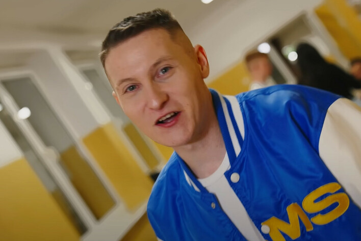 Midix rozbija bank! Jego nowy hit „Gdzie mam cię szukać” podbija serca fanów

