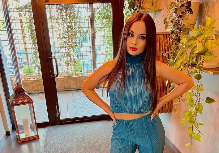 Milena Grzywacz z zespołu Szpilki w prześwitującej bieliźnie! To kadr z nowego klipu disco polo! 