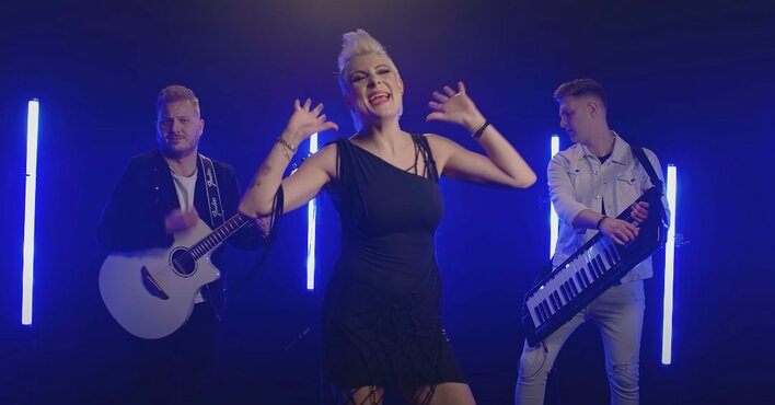 Magda Narożna może otwierać szampana! Grupa Piękni i Młodzi wzbogaciła się o kolejny milion!