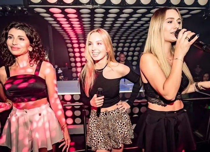 Czy można zarobić milion w dwa tygodnie?! Popularne wokalistki disco polo Top Girls podbijają rynek muzyczny! 