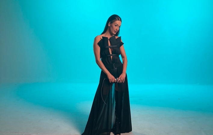 Milion wyświetleń! Justyna Lubas z hitem ”Maleńka” podbija YouTube! Gwiazda trzyma poziom! 