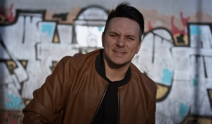 Gwiazdor disco polo o bolesnym rozstaniu! Dla fanów to HIT! Miliony na koncie uwielbianego artysty disco polo! 