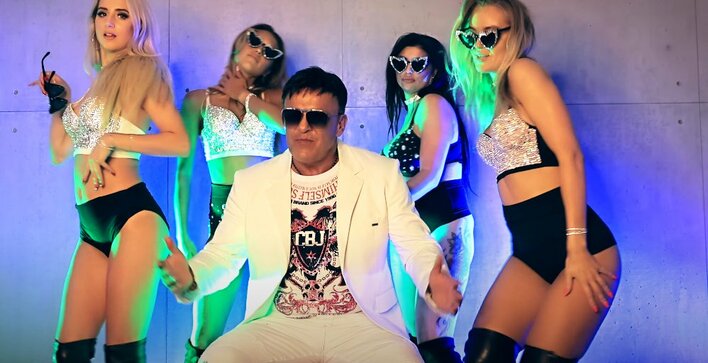 Mirage & Yoko hipnotyzują fanów swoim najnowszym utworem! Klip kipi od seksapilu!