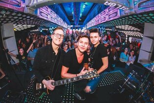 Młoda gwiazda disco polo zachwycona! Miliony na jego koncie!