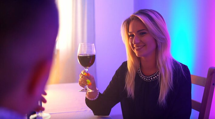 Młoda krew podbija rynek! Konkurencja dla starszych artystów disco polo? Gorąca premiera od Rikardo!