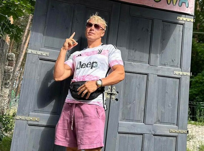 Młodsza wersja Skolima podbija TikToka: Król latino ma sobowtóra!

