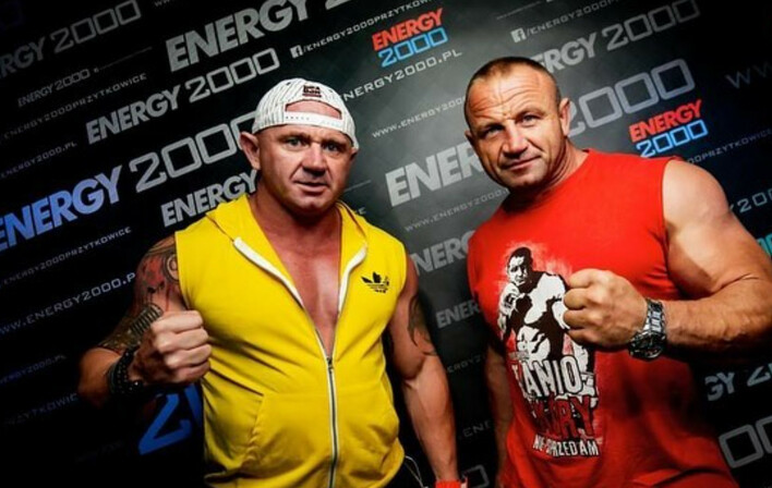 Uszkodzona ręka i narodziny córki zbiegły się czasie! „Powrotu do zdrowia królu!„ Moc wydarzeń w życiu Krystiana Pudzianowskiego!