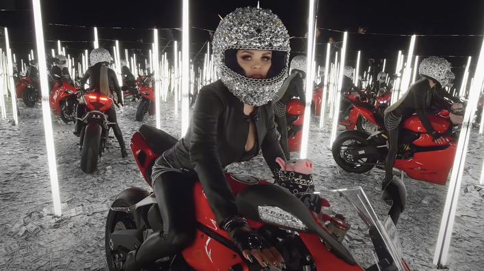 Mocne sceny w najnowszej produkcji disco polo. Tego jeszcze nie widzieliście.