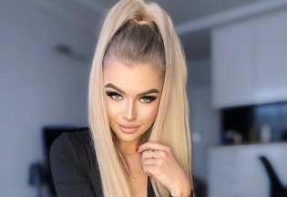 Piękna gwiazda disco polo w samym bikini w ukraińskim kurorcie! Pokazała ciało warte grzechu!