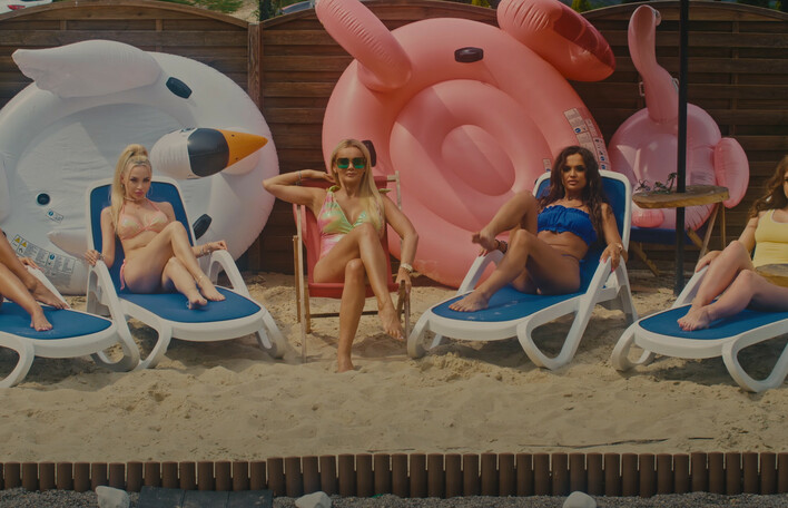 Monika Chwajoł  podbija branżę disco polo! Wokalistka wydała właśnie skoczną premierę pt. „Tylko Ciebie chcę mieć„! 