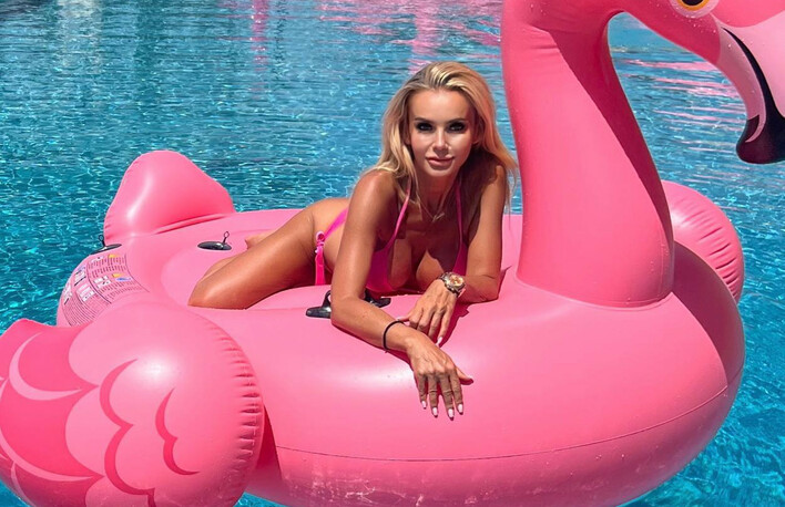 Monika Chwajoł: Gwiazda disco polo podbija Amerykę w skąpym bikini!