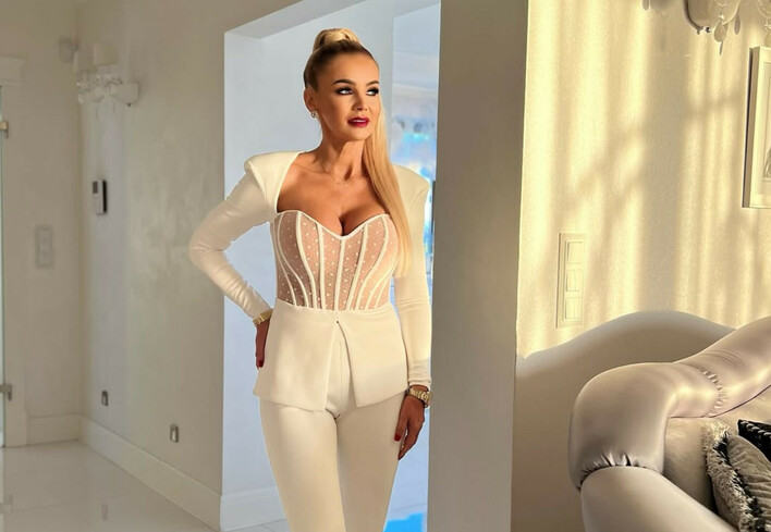 Monika Chwajoł olśniewa na otwarciu luksusowego salonu Porsche! Zobacz, jak wyglądała na tym wyjątkowym evencie!

