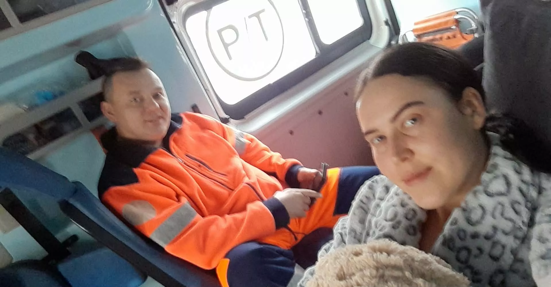 Mr Sebii w trasie ratunkowej 300 km. Pacjentką okazała się znaną dziewczyną z teledysków disco polo