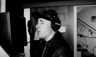 Muzycy zaśpiewali dla Papieża Polaka! Wśród nich popularny gwiazdor disco polo!