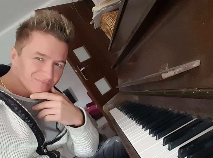 Popularny gwiazdor disco polo obnażył swoją słabość! Internauci są w szoku!